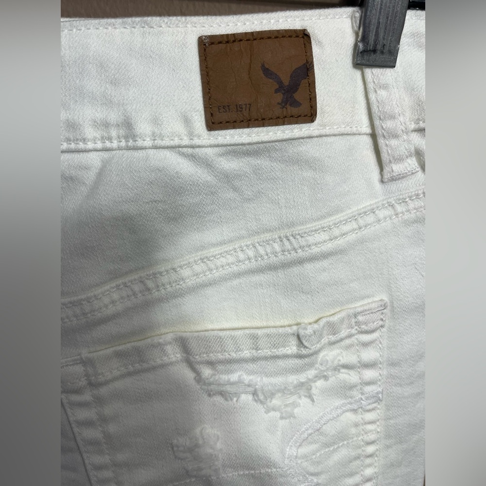 NWT American Eagle Stretch White Jean Shorts Size 4 - Picture 7 of 16